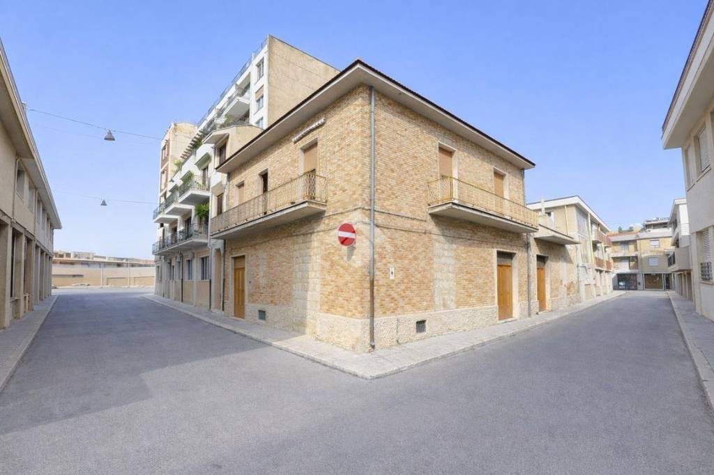 casa indipendente in vendita a San Severo