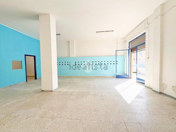 locale commerciale in vendita a San Severo