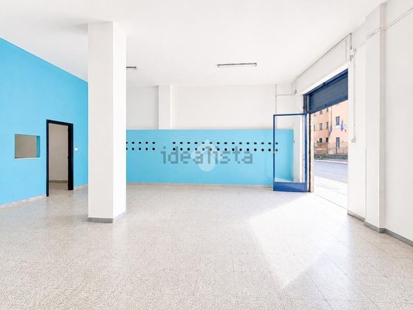 locale commerciale in vendita a San Severo