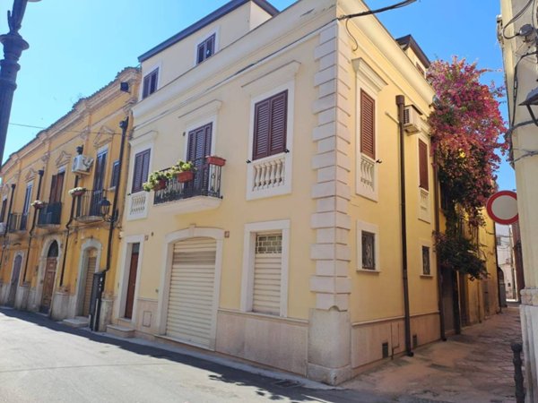 casa indipendente in vendita a San Severo in zona Centro Storico