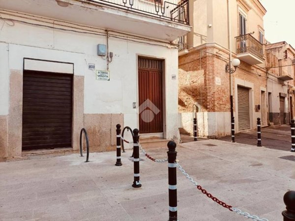 locale commerciale in vendita a San Severo