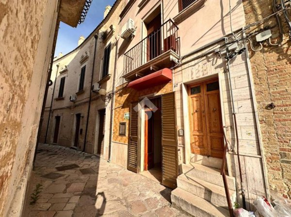 casa indipendente in vendita a San Severo in zona Centro Storico