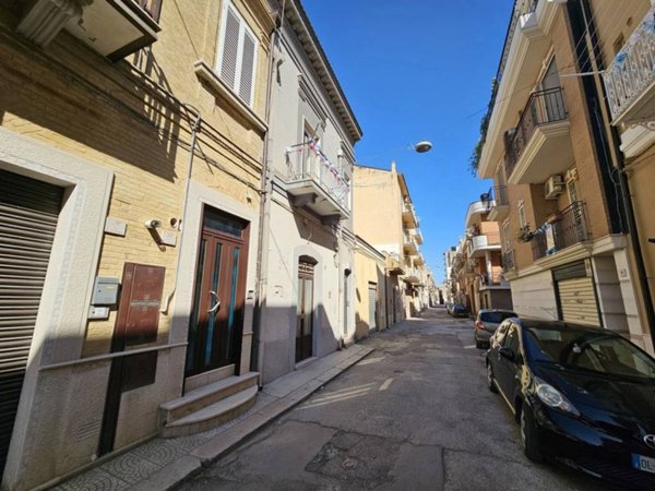 casa indipendente in vendita a San Severo