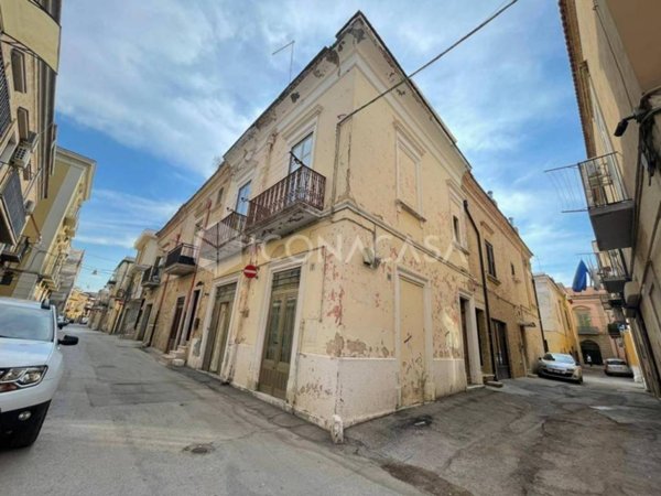 casa indipendente in vendita a San Severo
