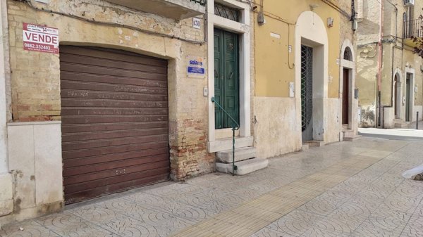 locale di sgombero in vendita a San Severo in zona Centro Storico