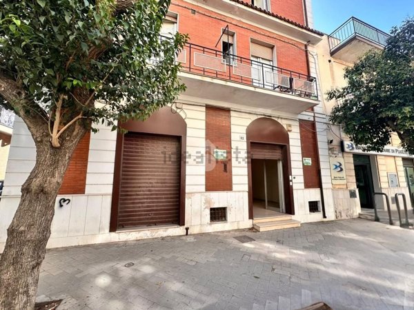 locale commerciale in vendita a San Severo