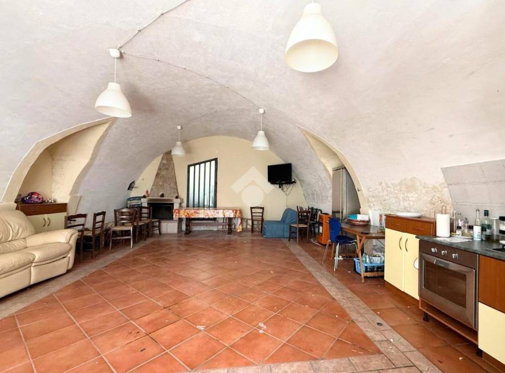 locale commerciale in vendita a San Severo in zona Centro Storico