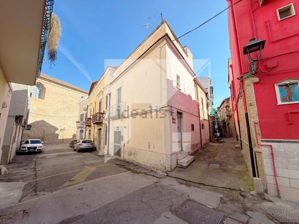 casa indipendente in vendita a San Severo in zona Centro Storico