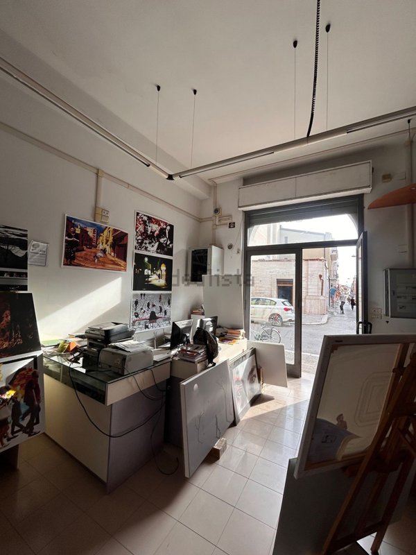 locale commerciale in vendita a San Severo
