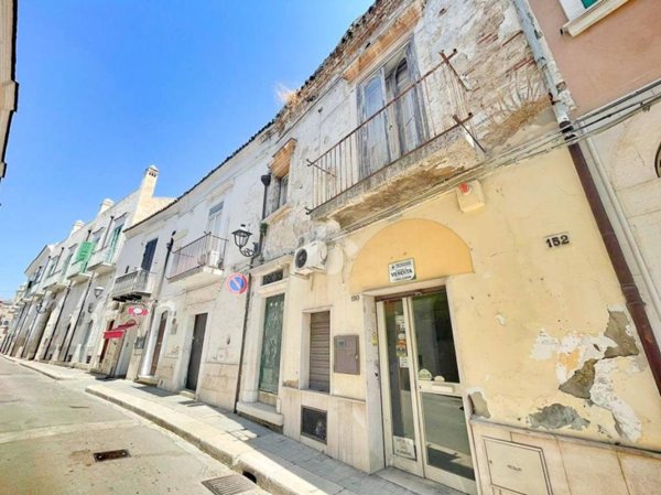 locale commerciale in vendita a San Severo