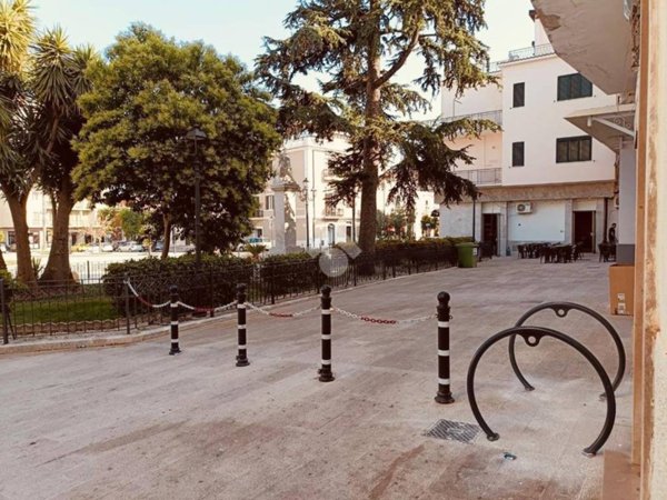 locale commerciale in vendita a San Severo