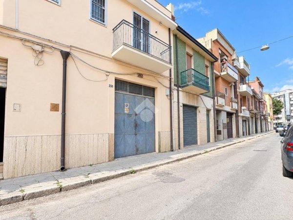 locale commerciale in vendita a San Severo