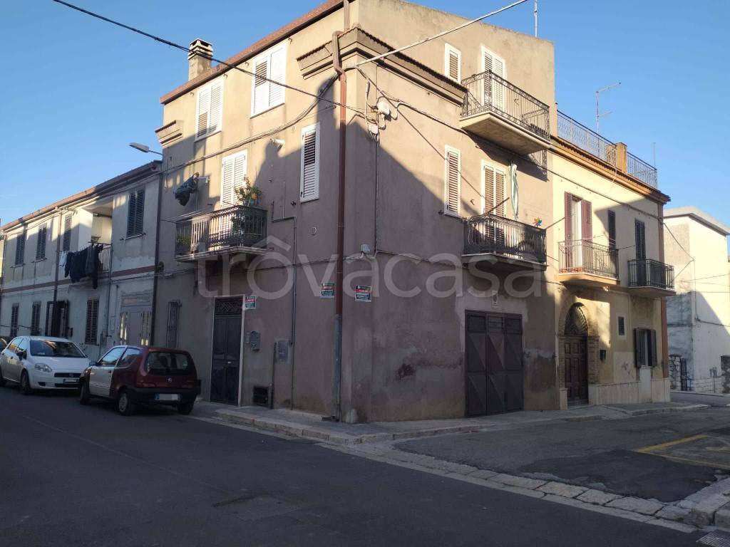 casa indipendente in vendita a Serracapriola