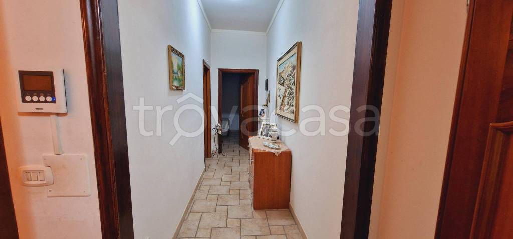 casa indipendente in vendita a Stornara