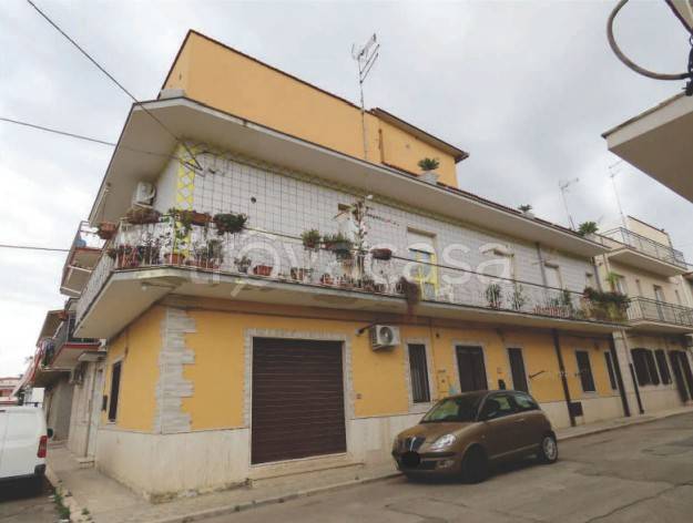 appartamento in vendita a Stornara