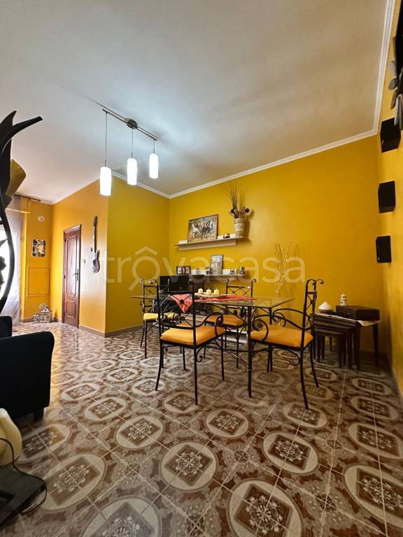 casa indipendente in vendita a Stornara