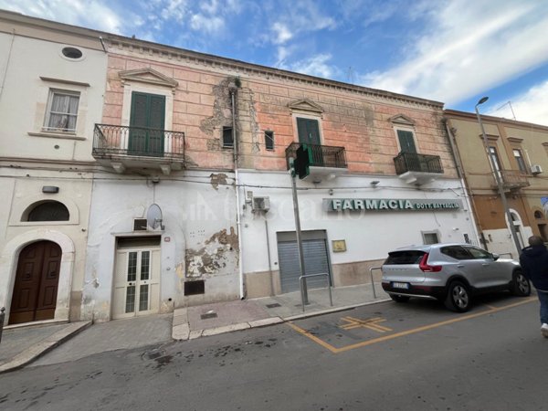 casa indipendente in vendita a Stornara