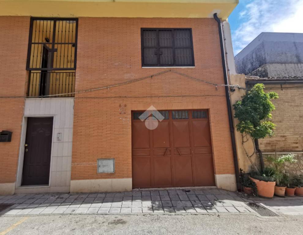 casa indipendente in vendita a Torremaggiore
