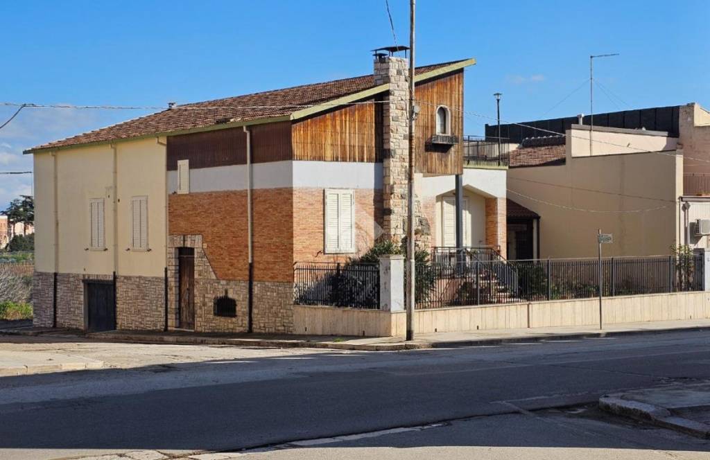 casa indipendente in vendita a Torremaggiore