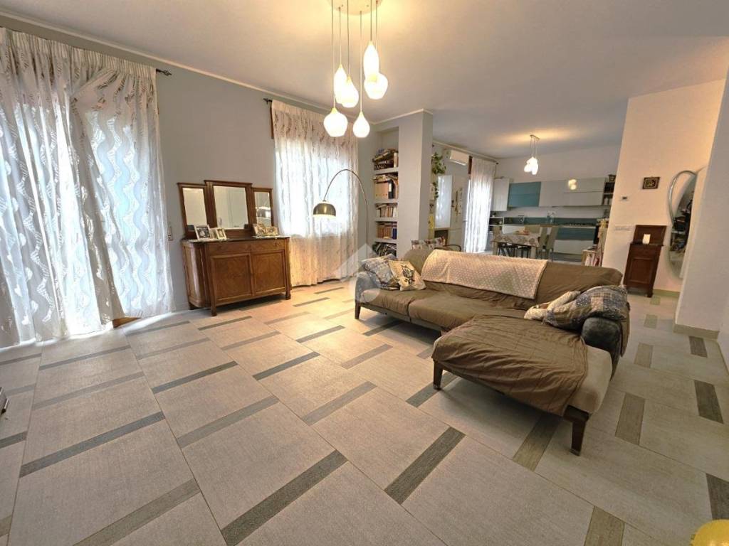 casa indipendente in vendita a Torremaggiore