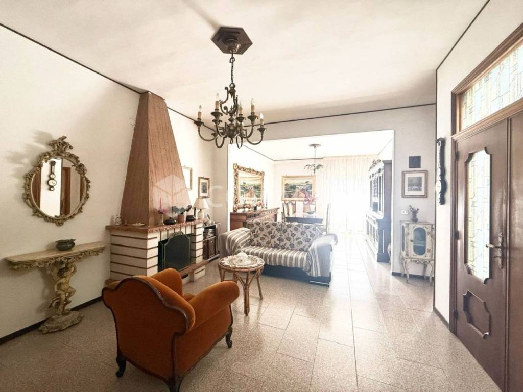 casa indipendente in vendita a Torremaggiore