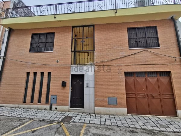 casa indipendente in vendita a Torremaggiore