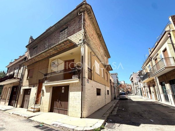 casa indipendente in vendita a Torremaggiore