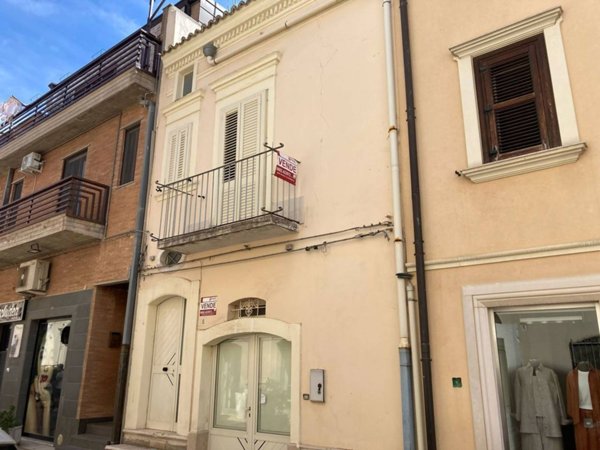 casa indipendente in vendita a Torremaggiore