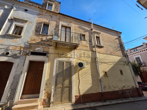 casa indipendente in vendita a Torremaggiore