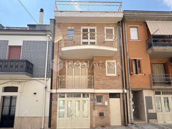 casa indipendente in vendita a Torremaggiore