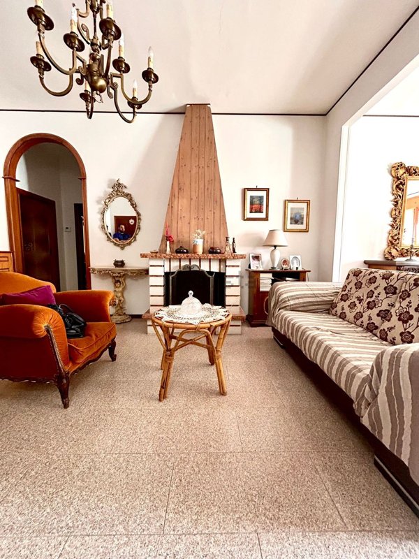 casa indipendente in vendita a Torremaggiore