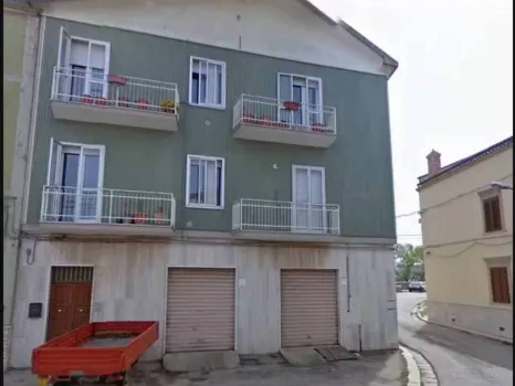 negozio in vendita a Troia