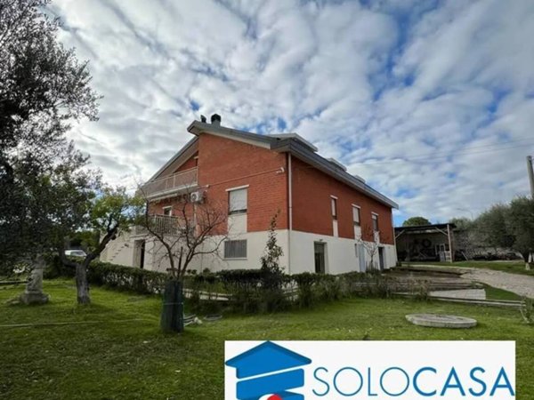 casa indipendente in vendita a Troia