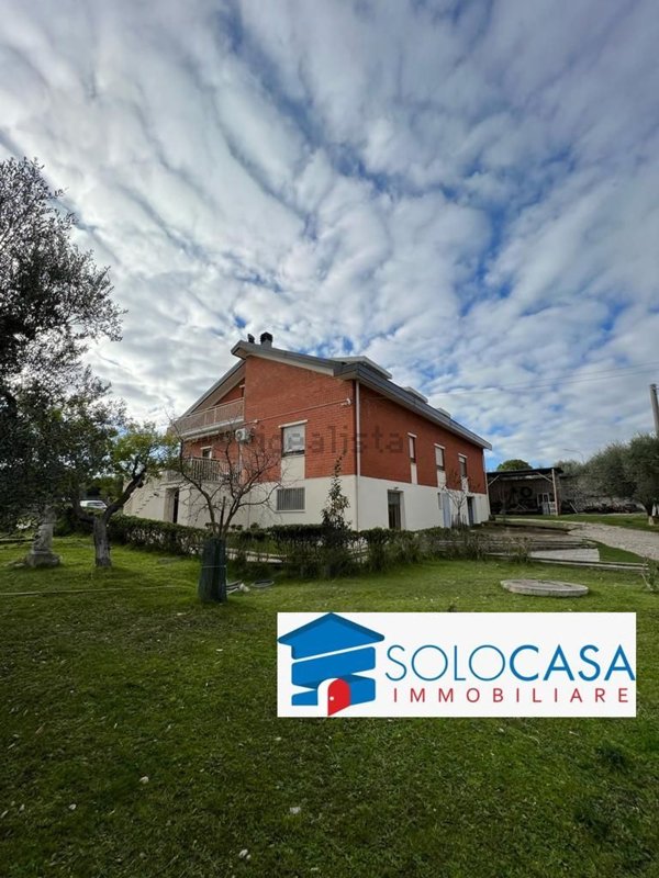 casa indipendente in vendita a Troia