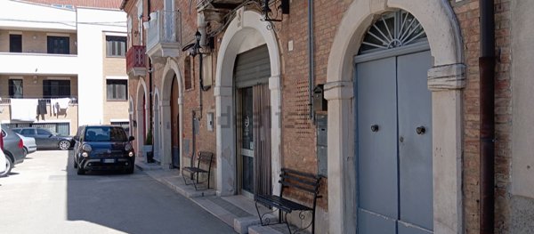 locale commerciale in vendita a Troia