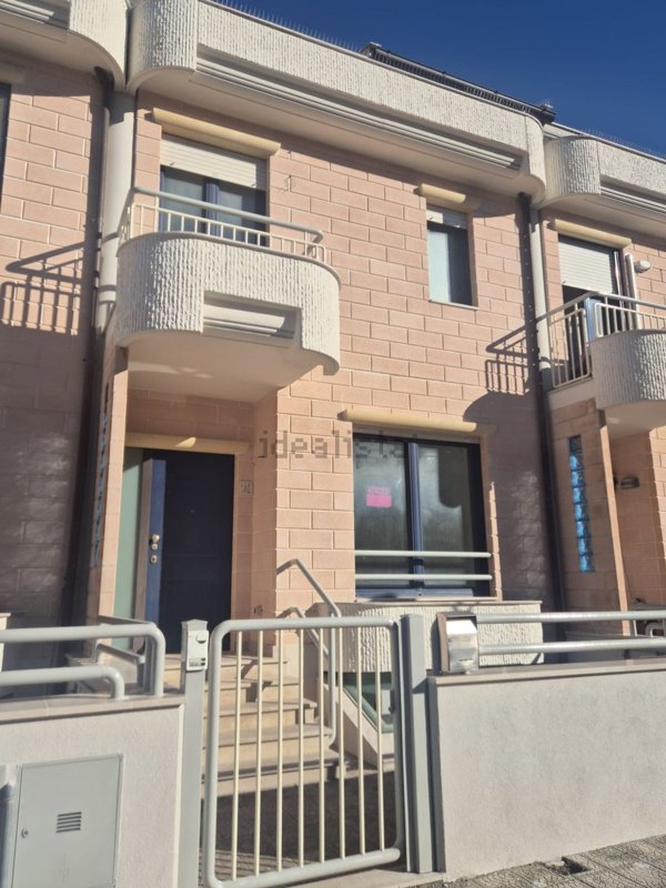 casa indipendente in vendita a Troia