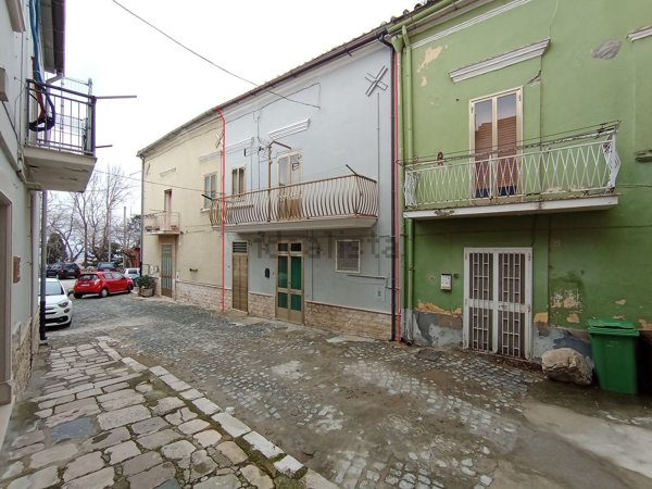 casa indipendente in vendita a Troia