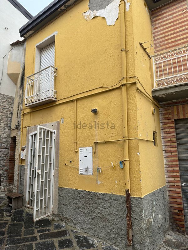 pentavano in vendita a Troia