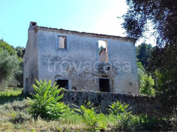 casa indipendente in vendita a Vico del Gargano in zona San Menaio