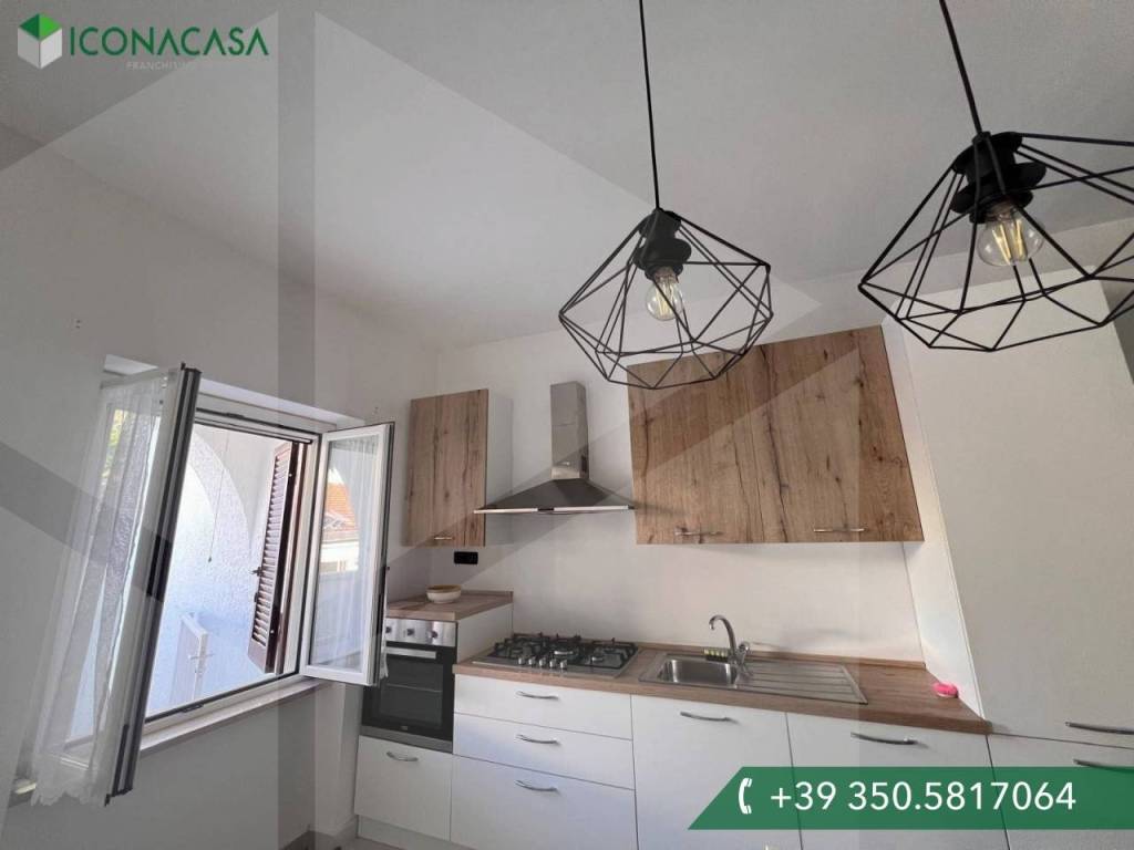casa indipendente in vendita a Vico del Gargano in zona San Menaio