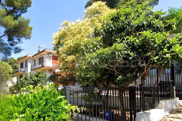 appartamento in vendita a Vico del Gargano in zona San Menaio
