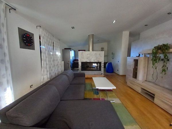 casa indipendente in vendita a Vico del Gargano