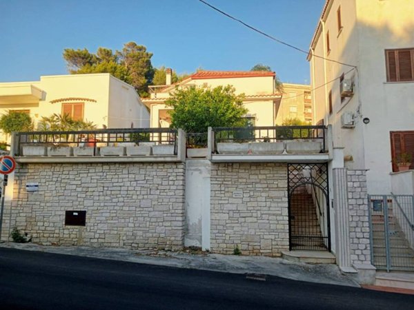 appartamento in vendita a Vico del Gargano in zona San Menaio