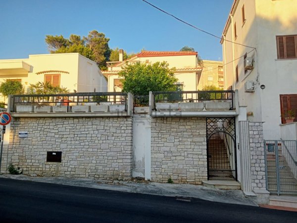 appartamento in vendita a Vico del Gargano in zona San Menaio