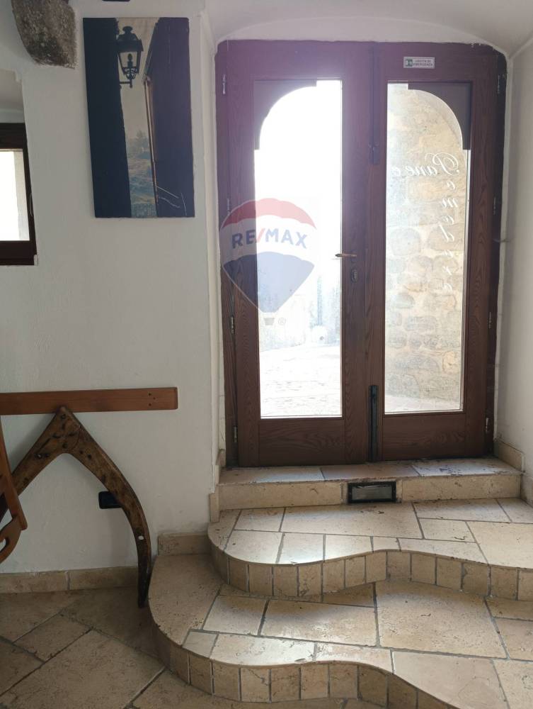 locale commerciale in vendita a Vico del Gargano