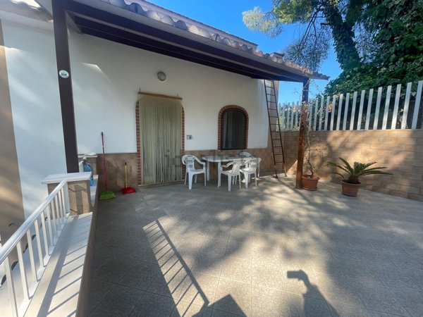 appartamento in vendita a Vico del Gargano in zona San Menaio