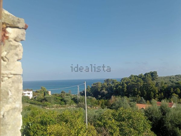 appartamento in vendita a Vico del Gargano in zona San Menaio