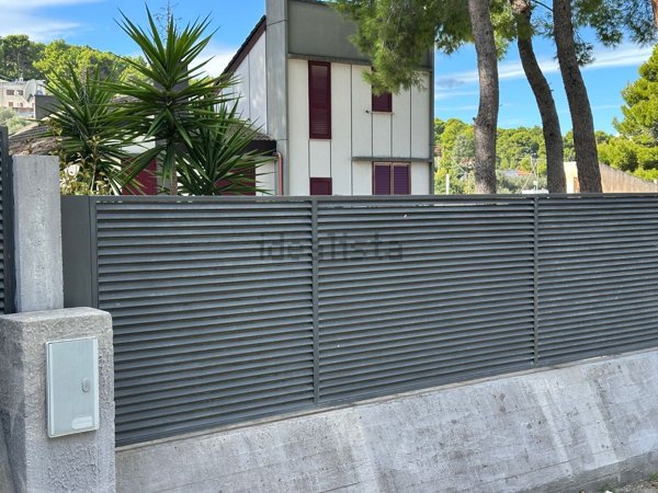 casa indipendente in vendita a Vico del Gargano