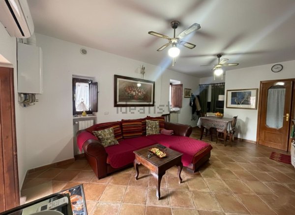 casa indipendente in vendita a Vico del Gargano