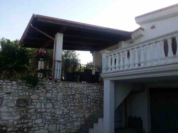 casa indipendente in vendita a Vico del Gargano